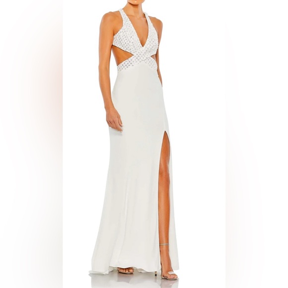 Mac Duggal Dresses & Skirts - MAC DOUGGAL FLORAL SEQUINED CRISS CROSS BODICE GOWN-6390